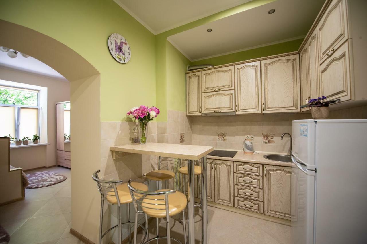 Apartment M&K In The Center ลวีฟ ภายนอก รูปภาพ